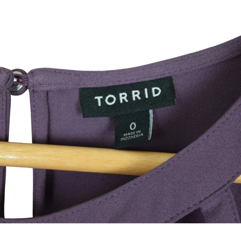 TORRID PURPLE CREPE CAGED PEPLUM TOP - Picture 3 of 5